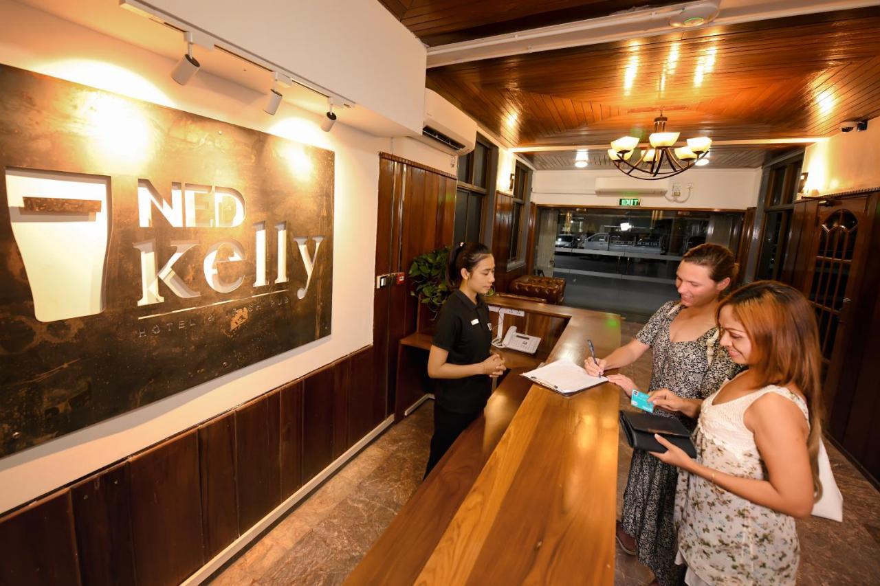 Ned Kelly Hotel & Irish Pub Mandalaj Zewnętrze zdjęcie