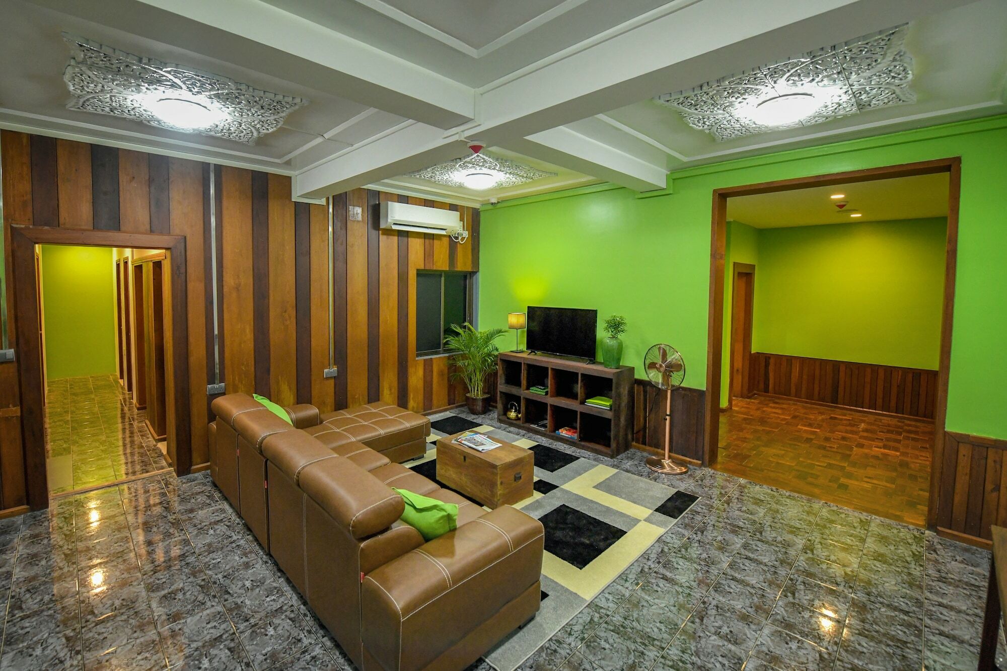 Ned Kelly Hotel & Irish Pub Mandalaj Zewnętrze zdjęcie