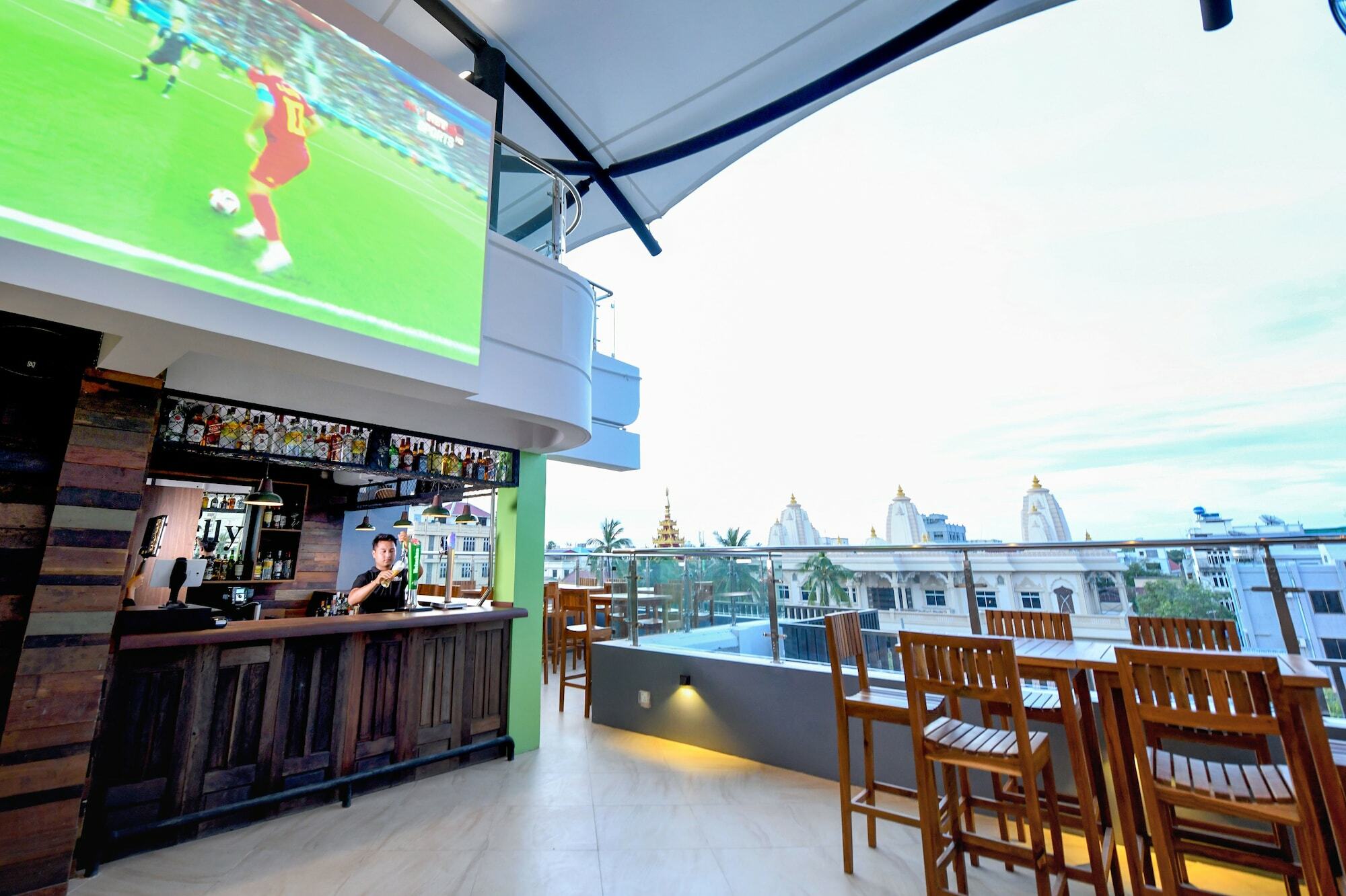 Ned Kelly Hotel & Irish Pub Mandalaj Zewnętrze zdjęcie